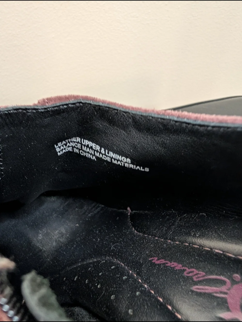 Born Crown 8 Mauve Suede Button‎ Accent Ankle Boots - Picture 6 of 10